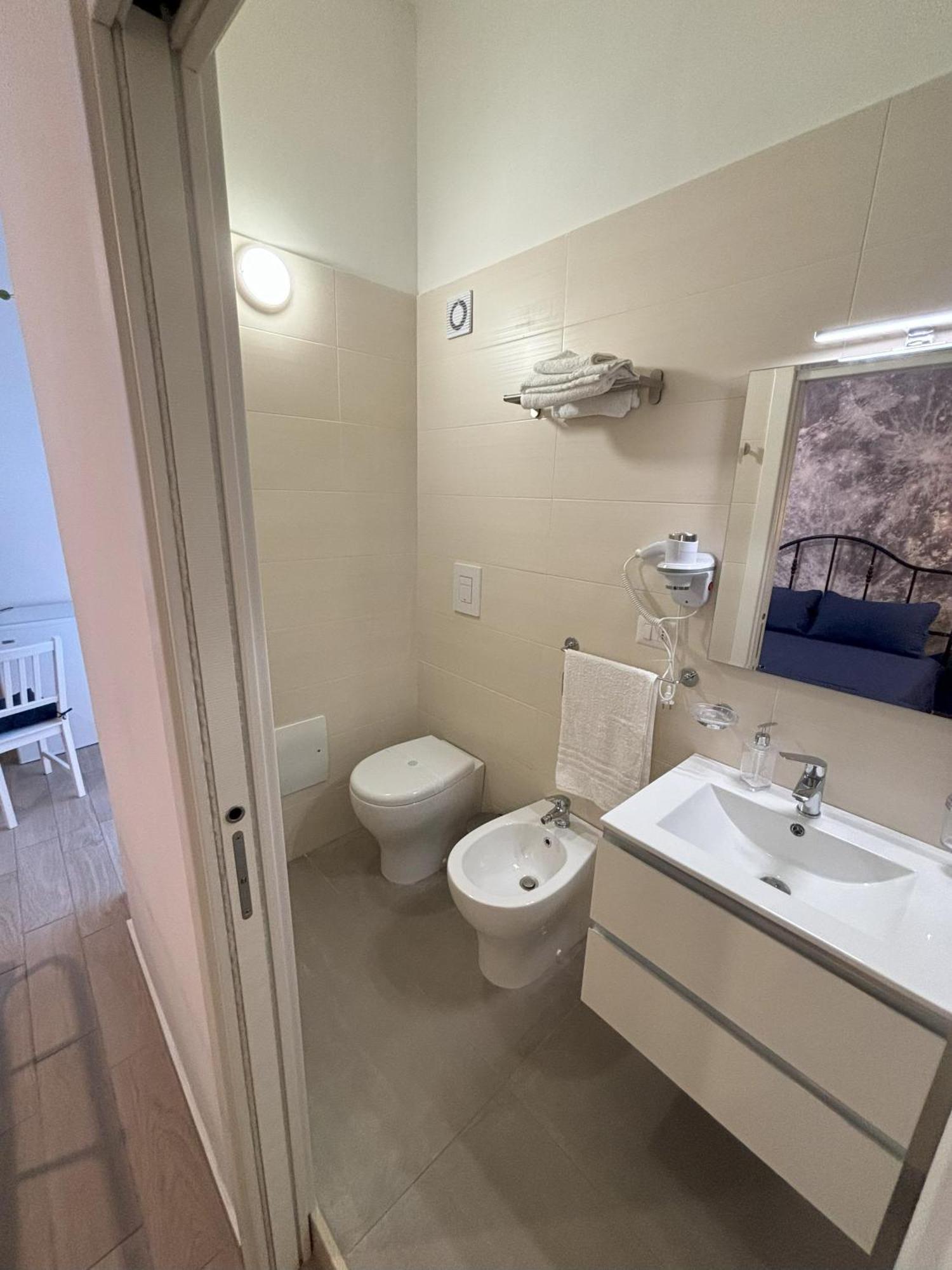 Mareluna Rooms Margherita Di Savoia Esterno foto